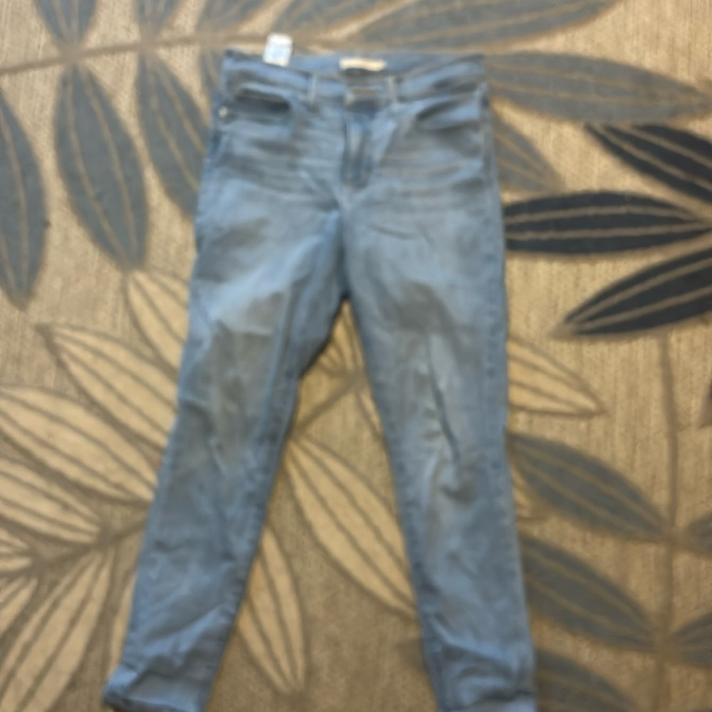 Levi’s medium wash jeans